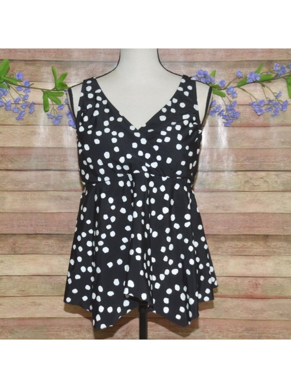 Kona Sol Black & White Polka Dot Peplum Babydoll Tankini Swim Top Plus 16W